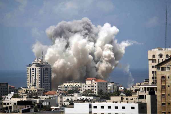 Israel makes talks conditional on halting Gaza rocket fire