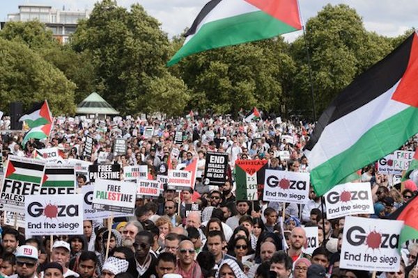 Tens of thousands march in London in support of Gaza