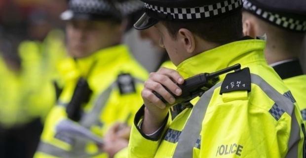 UK police launch manhunt after 3 women found dead in Hertfordshire