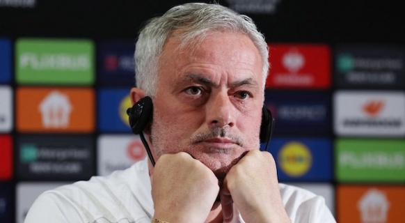 Jose Mourinho's Fenerbahce face Rangers on Thursday